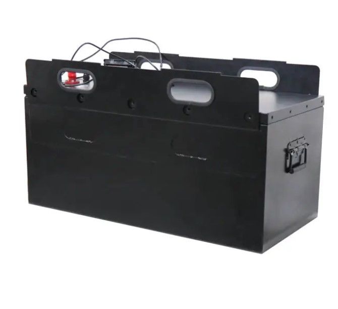 Baterai Lithium Ion Siklus Dalam Berkualitas Tinggi 24V 48V 300Ah Baterai LiFePO4 Forklift