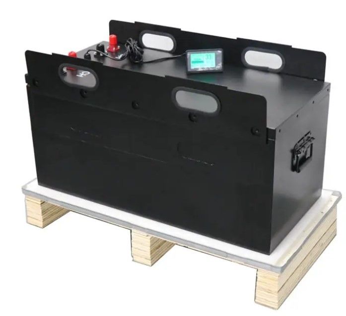 Baterai Lithium Ion Siklus Dalam Berkualitas Tinggi 24V 48V 300Ah Baterai LiFePO4 Forklift